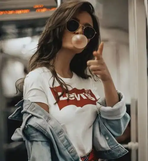 戚薇的海藻卷教你适合直发还是卷发,对照这几点看看就知道