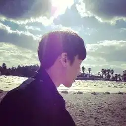 要张照片的情侣头像