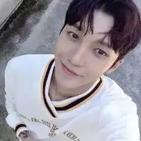 标准头像男真人正脸男人标准头像