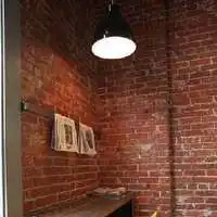 粉色系双人头像红砖墙