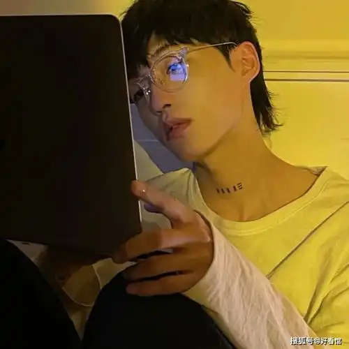 漫画头像女生高冷系御姐