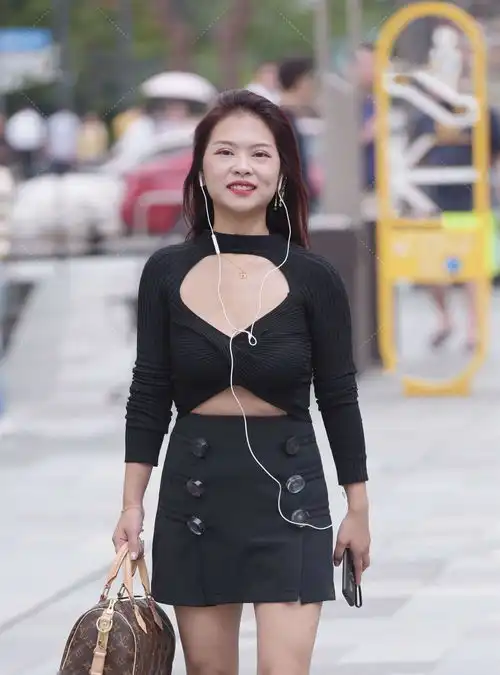 黑色系套装,又酷又帅,职场高级感