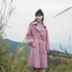 二十岁女生,我选了三种粉色系的大衣,哪种好看如图所示