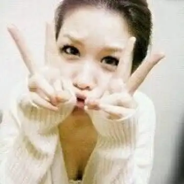 粉白色系女生头像自然堂