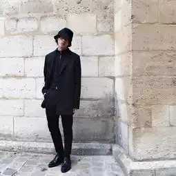 塑料姐妹更奇葩的还是她们定期更换的年抛脸