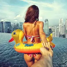 看似毫无关系的情侣头像