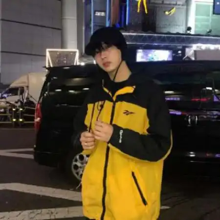 黄色系头像男士男人