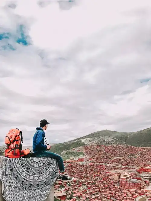 银潮会89年小情侣带着4㎡的家,耗时8月环游大半个中国,行走45000公里最好的爱情是成全彼此