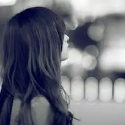 高清白色系女生头像女孩