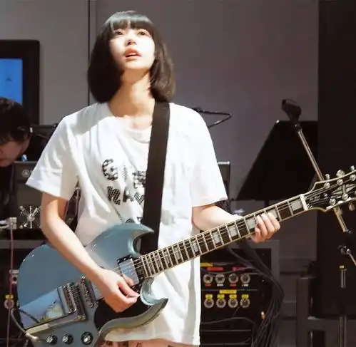 ano酱小恶魔系短发甜丧美少女