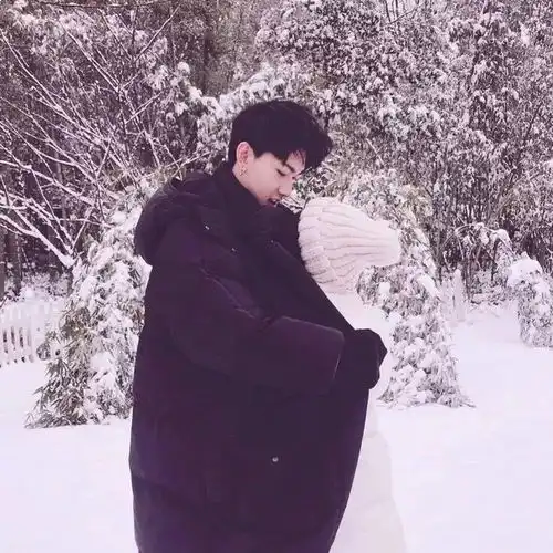 禁欲冷淡风头像男下雪