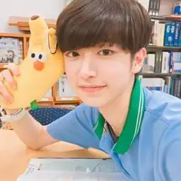 高清清新帅气的男生头像图片微信头像图片大全