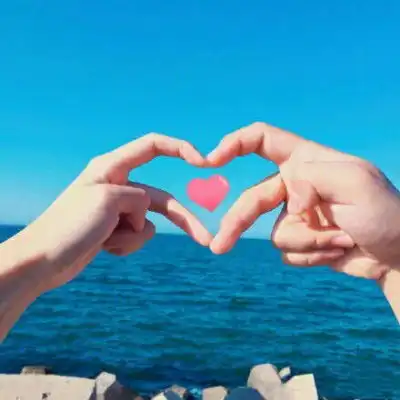 2023最新比心唯美手情侣头像