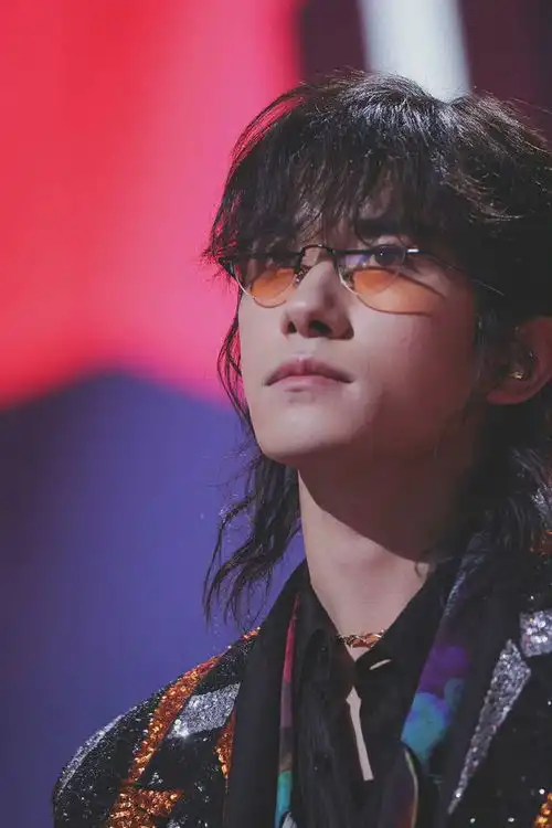 易烊千玺新歌歌名是四字,还有秤砣封面,掂量掂量