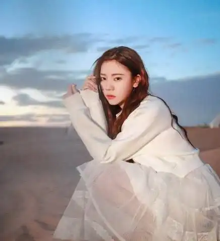 禁欲系头像女生高清女生