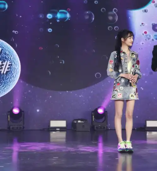 郑爽生日会无修图,秀长腿清纯可爱,歪嘴咬嘴唇现场太毁形象