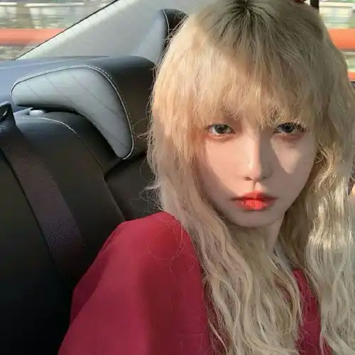 ins风温柔干净小众女头