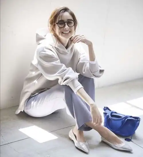 欧美风看着劲道,但日杂风才更适合东方女人,早夏照着穿就行