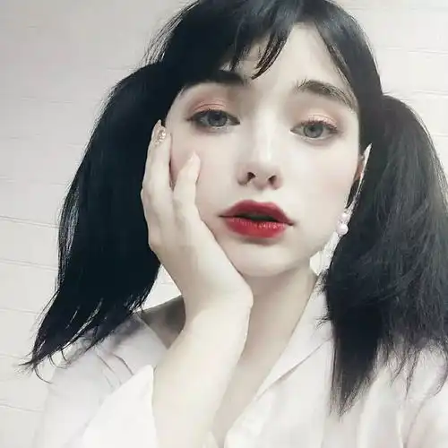 唯美qq头像女生韩系瘦脸