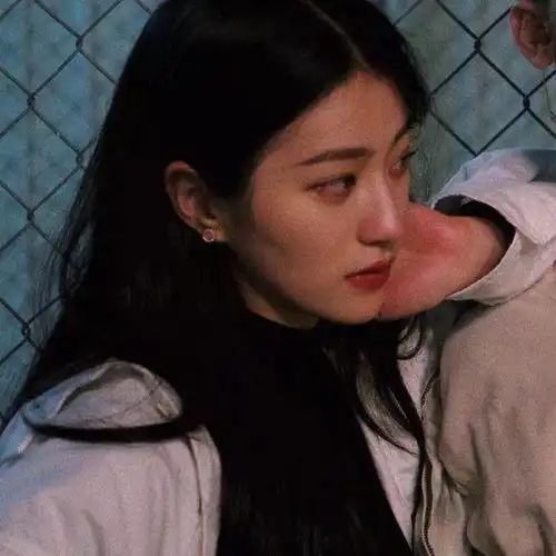 情侣头像暧昧禁欲系真人