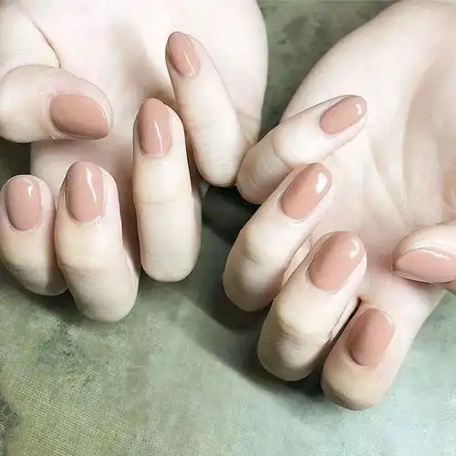 最适合秋季的纯色系美甲