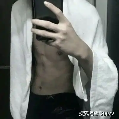 男生腹肌头像帅气撩人不像网图不露脸男生腹肌半身头像真人图片