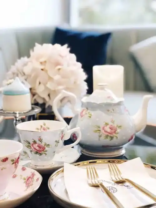 嗲到爆屏魔都粉系下午茶图鉴,旋转木马餐厅花丛中喝茶瞬间治愈少女心