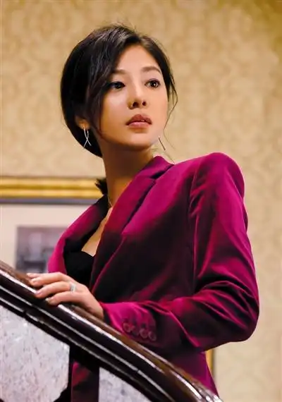 从安徽小城姑娘,到上海商界精英,工作15年,她走出这样一条路