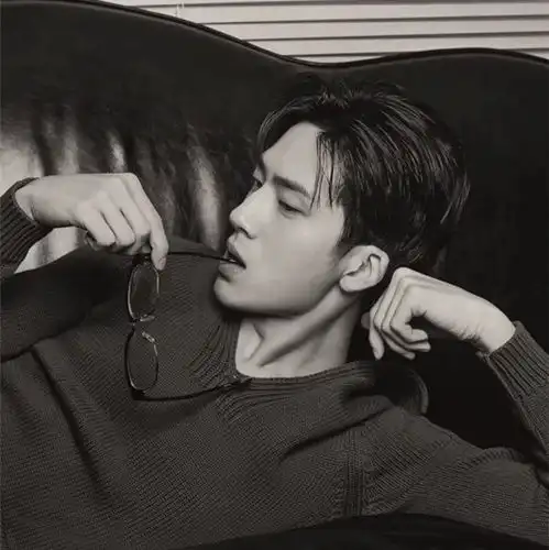 这样的小哥哥喜欢么