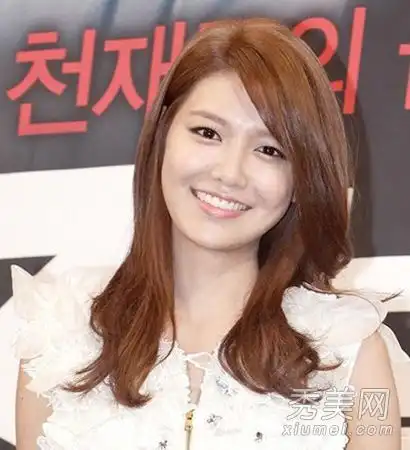 林尹安韩景恩展示韩国最流行的发色