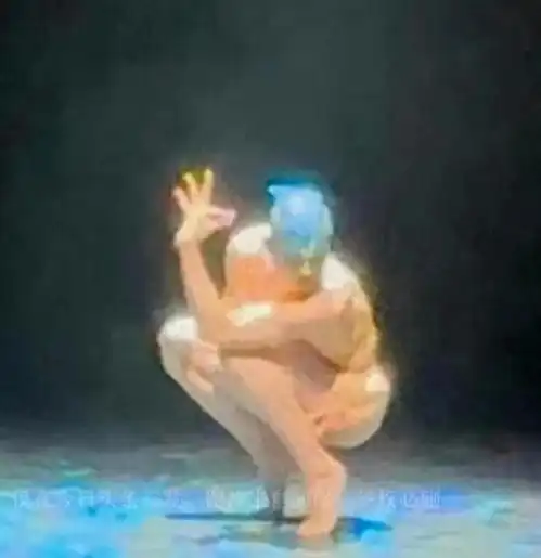 系列头像男舞者