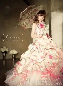 再吹萝莉风莉娜绝美婚纱妆容