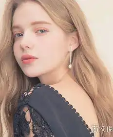 俄罗斯禁欲系颜值嫩模仙女长相360度无死角般甜美