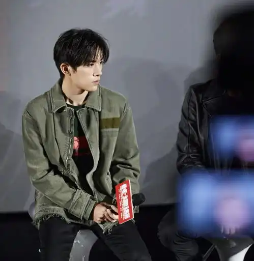 易烊千玺电影数据水刘诗诗被催进组林彦俊团队解散了郑爽大力洗白李兰迪又被嘲资源咖为上位男女通吃