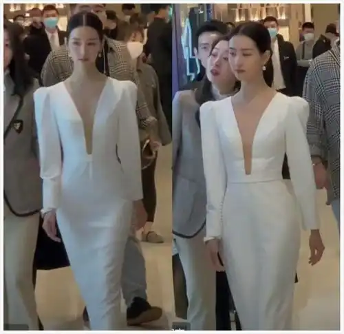 花裙显老御姐风也不可试新风格却屡屡翻车,陈都灵适合什么风格