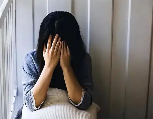 回顾女子邀男友回家做客,岂料引狼入室,男友竟对她动起邪念