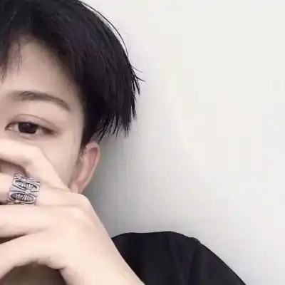 抑郁系头像男生真人好看