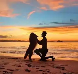 夕阳海边男生头像