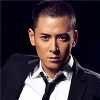 帅气的板寸头男生头像微信头像图片大全