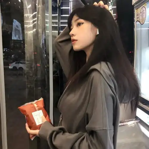 温婉女生头像愿人生清净,抬头尽是柔情