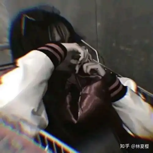 有没有暗黑系的动漫头像
