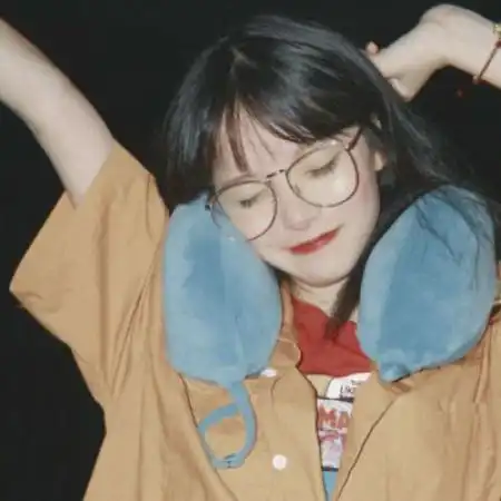 qq女生四人闺蜜头像四张每人一张,随便你使用不撞头了