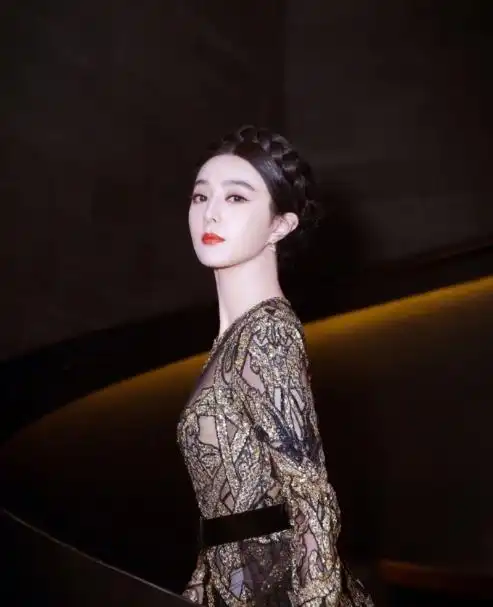 窦靖童陈飞宇范丞丞房祖名,谁出身才是演艺圈第一逼格,更容易爆