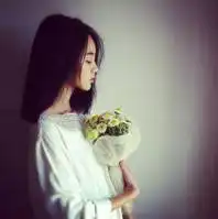 求此图男方的情侣头像哇,最好高清