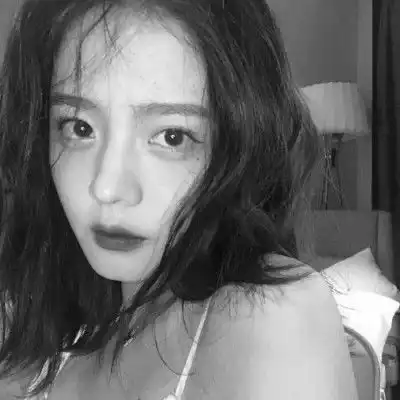 冷酷女生黑白头像,你的冷酷冷了我的心