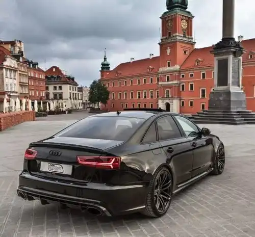 帅到没老婆的黑西装暴徒,三厢的rs6见过没