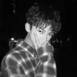 最新超拽霸气黑白男生头像