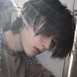 微信男生头像颓废丧系很酷的伤感男生头像大全