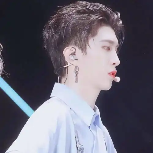 系列头像反正钱不用还是会莫名其妙地少掉不如干干脆脆地花掉