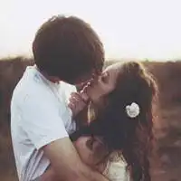 二人情侣头像亲嘴的微信头像图片大全